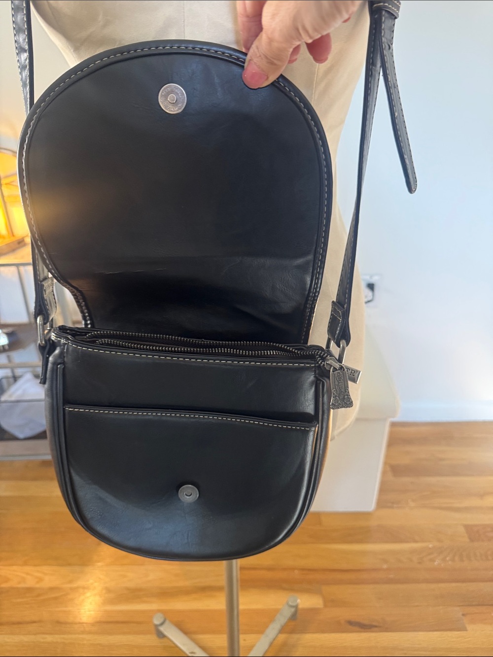 Trinity Ranch Crossbody Bag - Picture 5 of 10